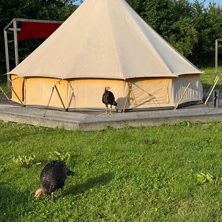 Luxusní stan Hof Viehbrook Rendswuhren